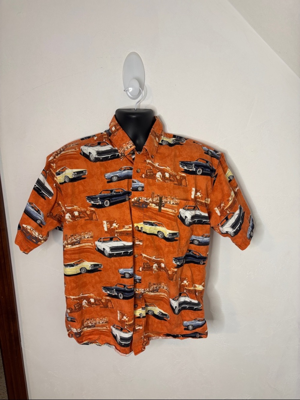 North River Men's Short-Sleeve Button-Up Shirt in Rust with Classic Car Print